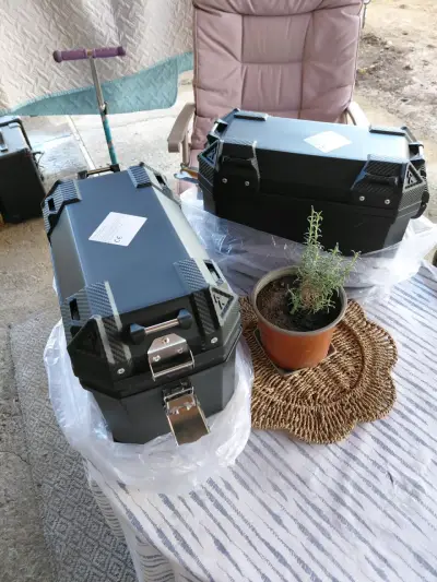 Cajas laterales para moto - miniatura 3