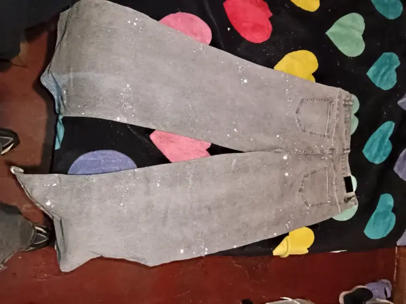 Jeans grises con brillo para mujer - 2