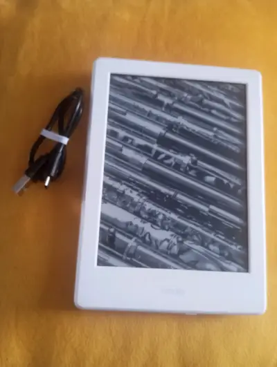 Amazon Kindle 8va Gen (Blanco) / Detalle Pantalla - miniatura 1