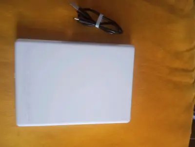 Amazon Kindle 8va Gen (Blanco) / Detalle Pantalla - miniatura 2