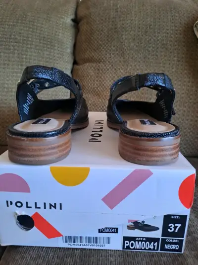 Zapatos  Pollini negros talón descubierto. - miniatura 2