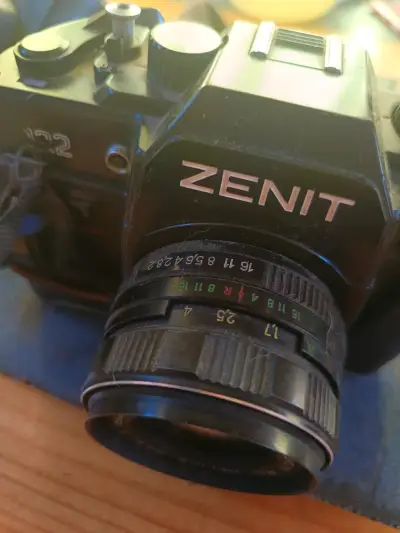 Cámara Zenit 122 con lente 58mm - miniatura 6