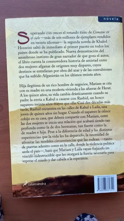 Libro 'Mil soles espléndidos' de Khaled Hosseini - miniatura 2