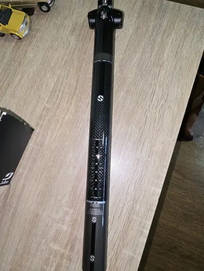 Tubo de sillín de carbono para bicicleta 30.8mm - miniatura 4