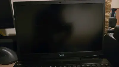 Notebook Gamer Dell G5 15 - Intel i7 / RTX 2070 / - miniatura 3