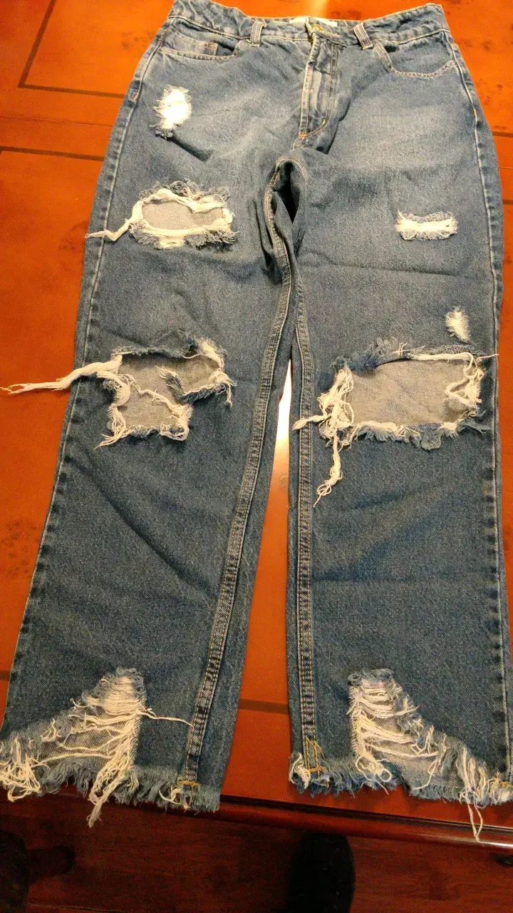 Jeans de mezclilla rasgados para mujer - 2