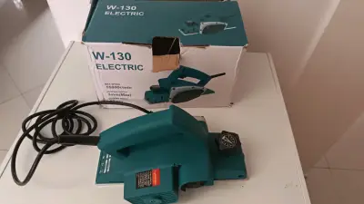 Cepillo Eléctrico W-130 para Madera - miniatura 2