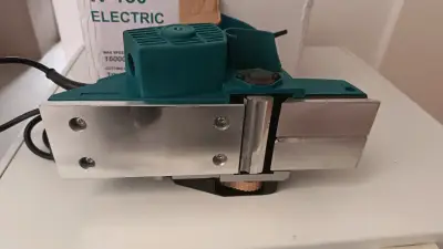 Cepillo Eléctrico W-130 para Madera - miniatura 4