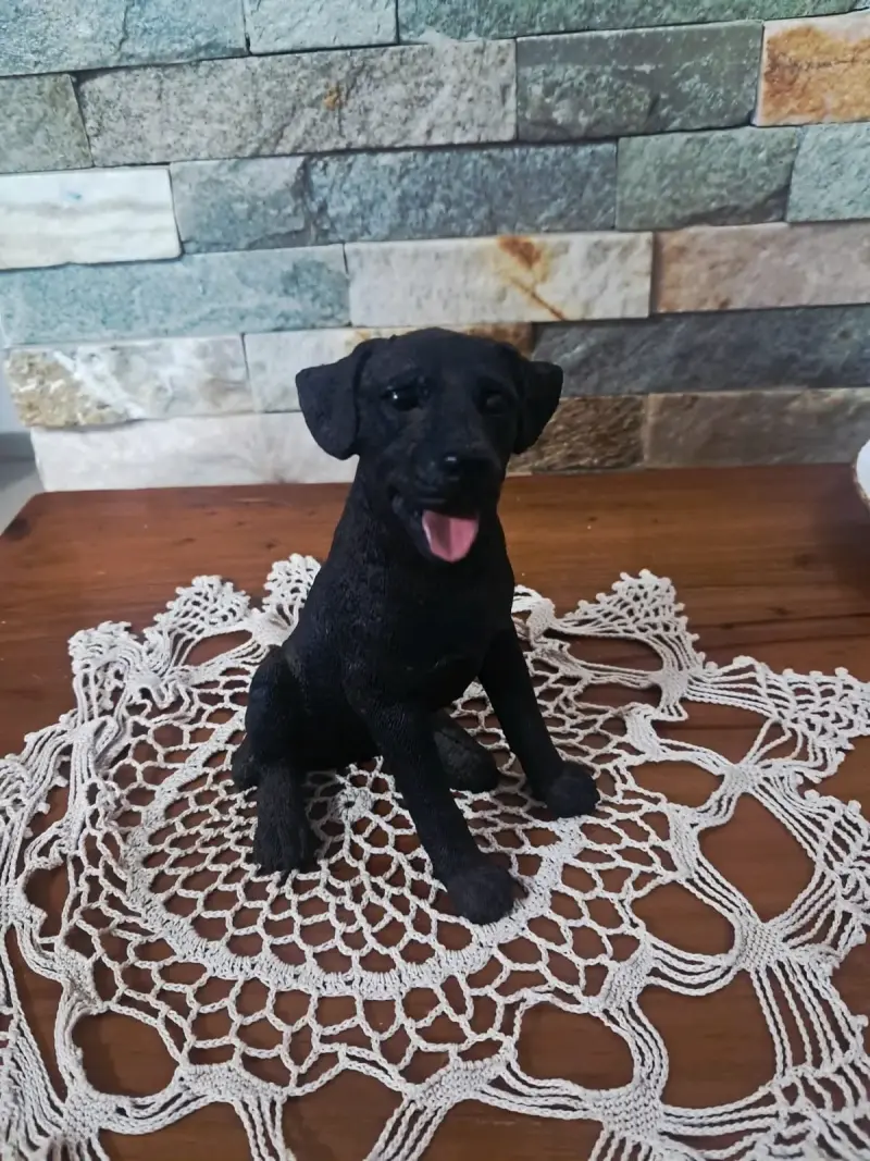 Figura decorativa de perro negro hecha a mano - 3