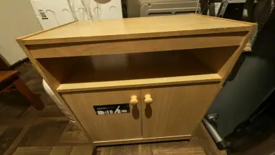 Mueble de madera con compartimentos - miniatura 2