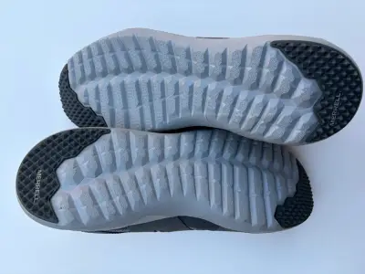 Zapatillas deportivas grises Merrell para hombre - miniatura 5