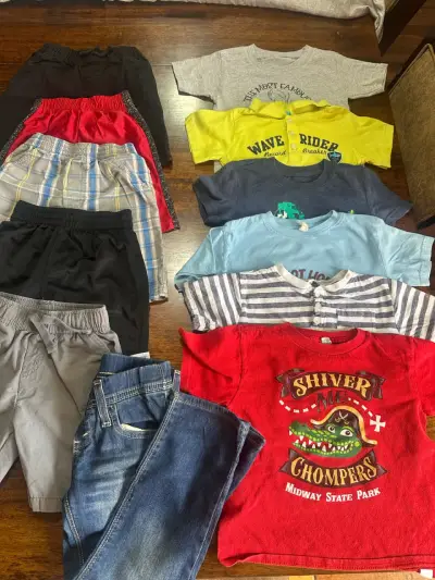 Lote de ropa niño talla 4 (#24) - miniatura 3