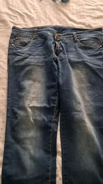 Jeans de mezclilla azul para mujer - miniatura 4