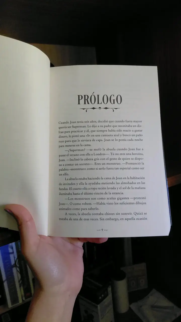Libro 'Only a Monster' de Vanessa Len - 4