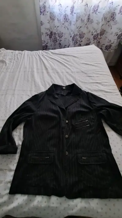 Blazer negro a rayas para mujer - miniatura 1