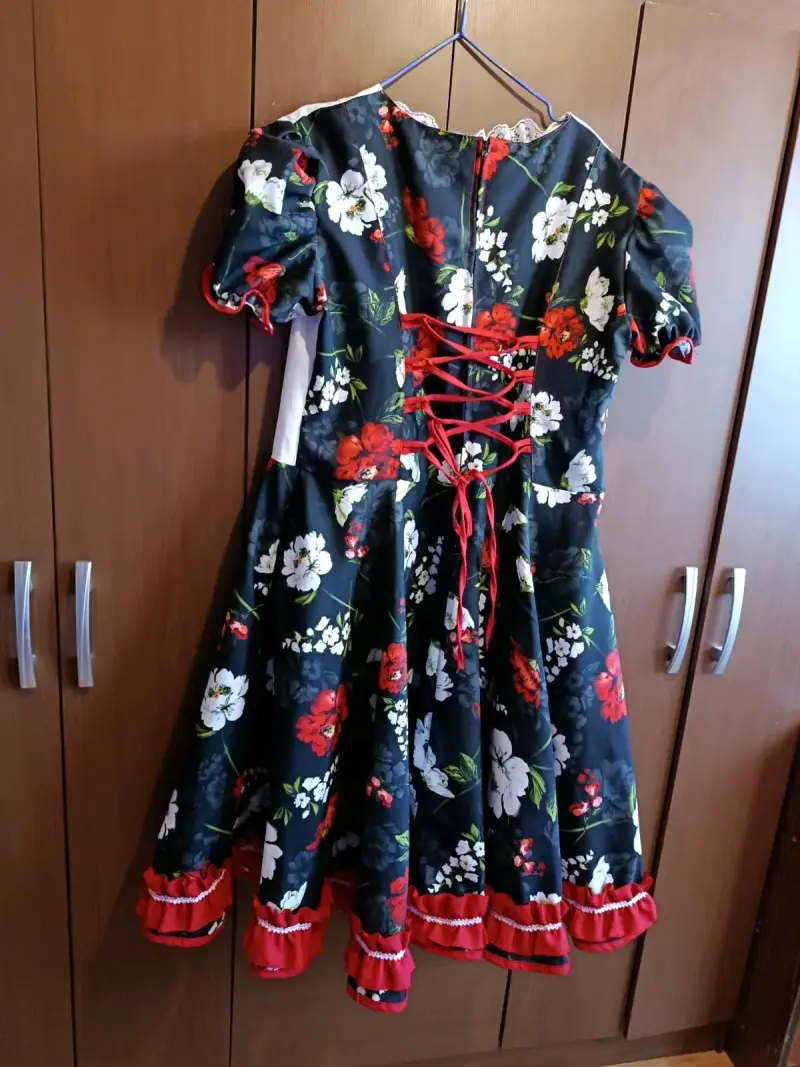 Vestido de huasa chilena con chaqueta roja - 3