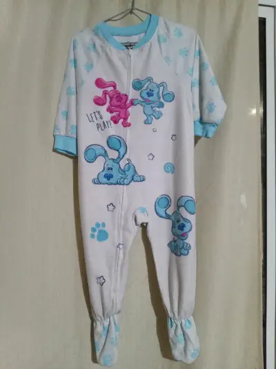Pijamas enteros para niños con diseños divertidos - miniatura 1