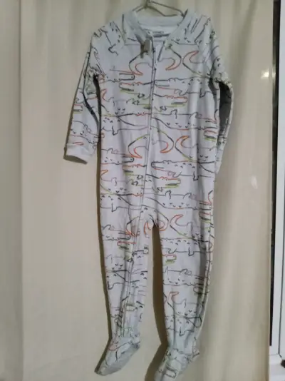 Pijamas enteros para niños con diseños divertidos - miniatura 3