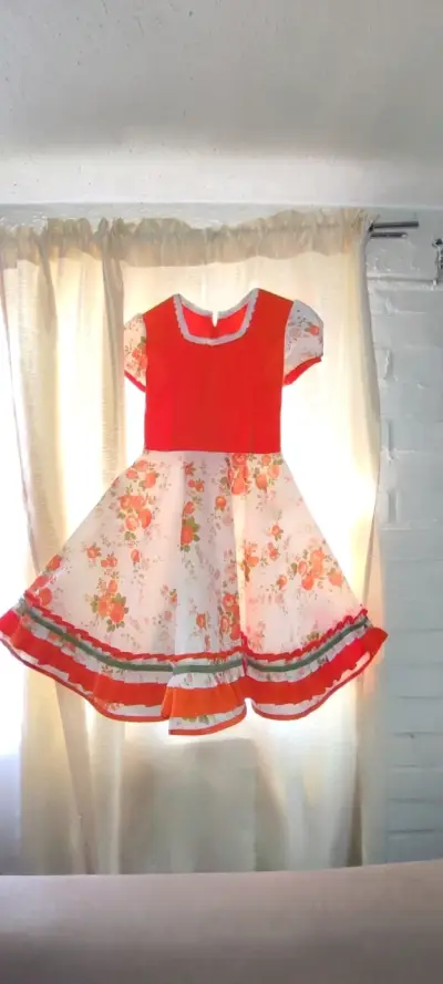 Vestido de Huasa Infantil con Flores - miniatura 2