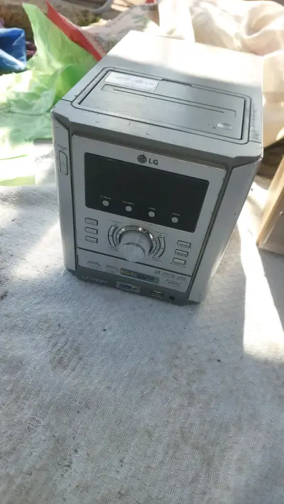 Equipos de sonido Aiwa y Philips con parlantes - miniatura 3