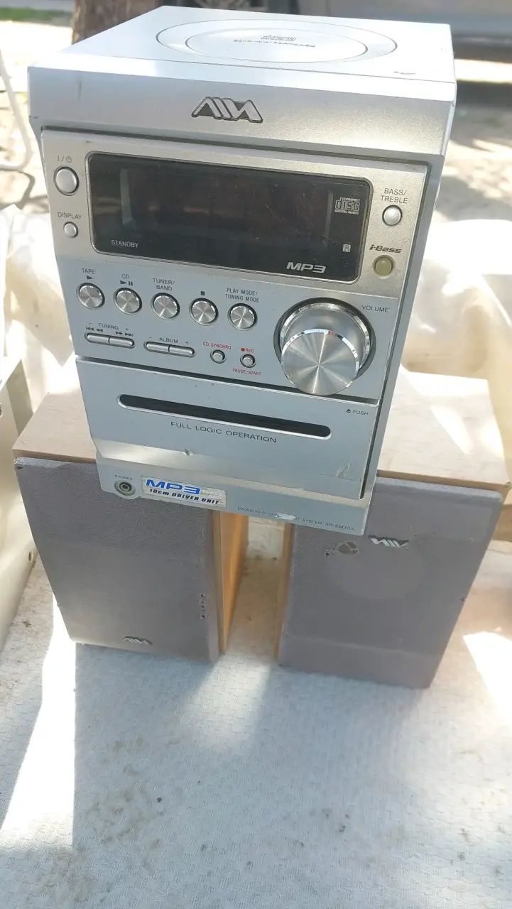 Equipos de sonido Aiwa y Philips con parlantes - 4