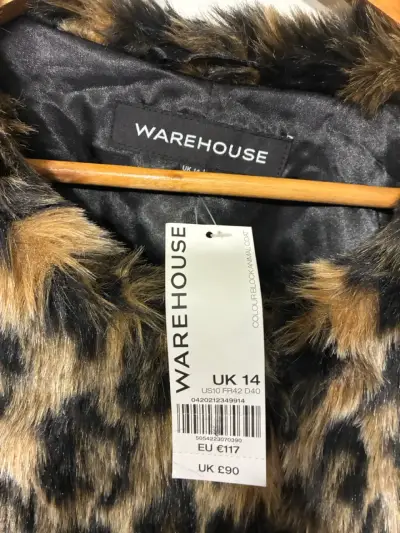 Abrigo Warehouse - miniatura 3