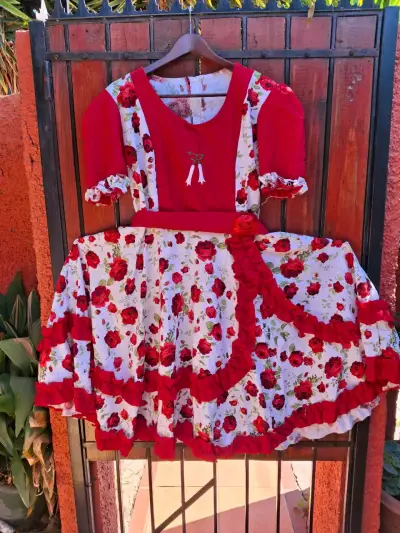 Vestido de Huasa Tradicional Chileno Floral - miniatura 2