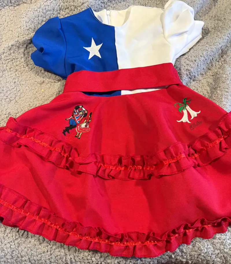 Vestido de niña con diseño bandera chilena talla 2 - 1