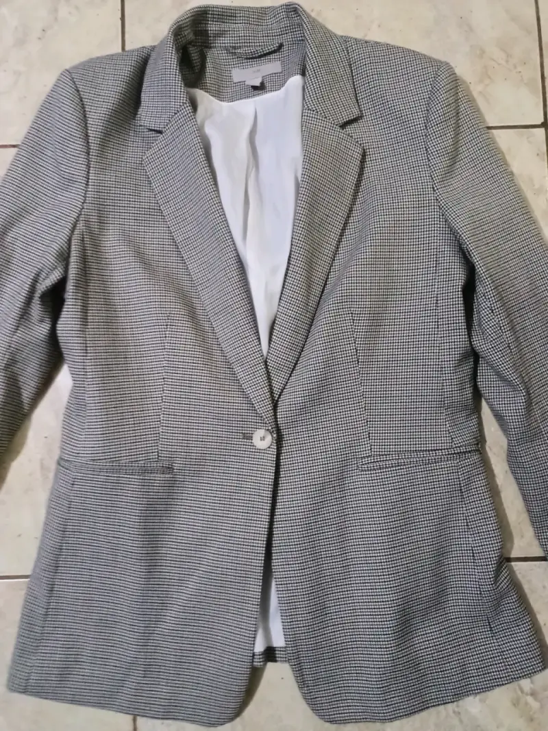 Blazer de mujer a cuadros elegante