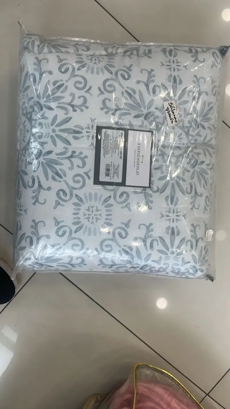 Juego de plumón y sábanas estampadas