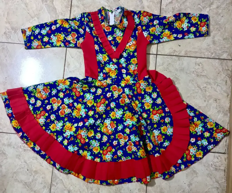 Vestido de huasa para niña talla 8 - 2