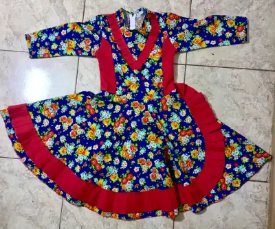 Vestido de huasa para niña talla 8 - miniatura 2