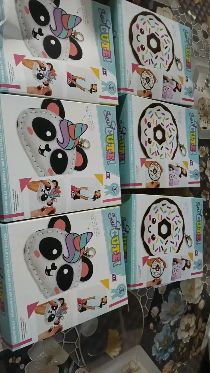Kit de manualidades Sew Cute con diseño de panda y dona
