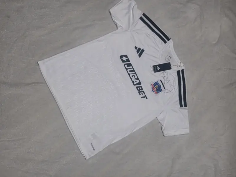 Camiseta Adidas Colo-Colo Autografiada Talla S - 1