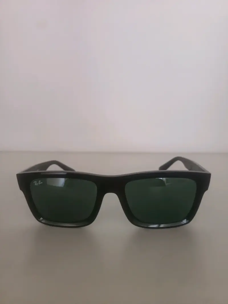Gafas de sol Ray-Ban negras con estuche - 1