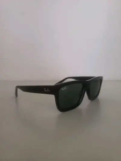 Gafas de sol Ray-Ban negras con estuche - miniatura 2