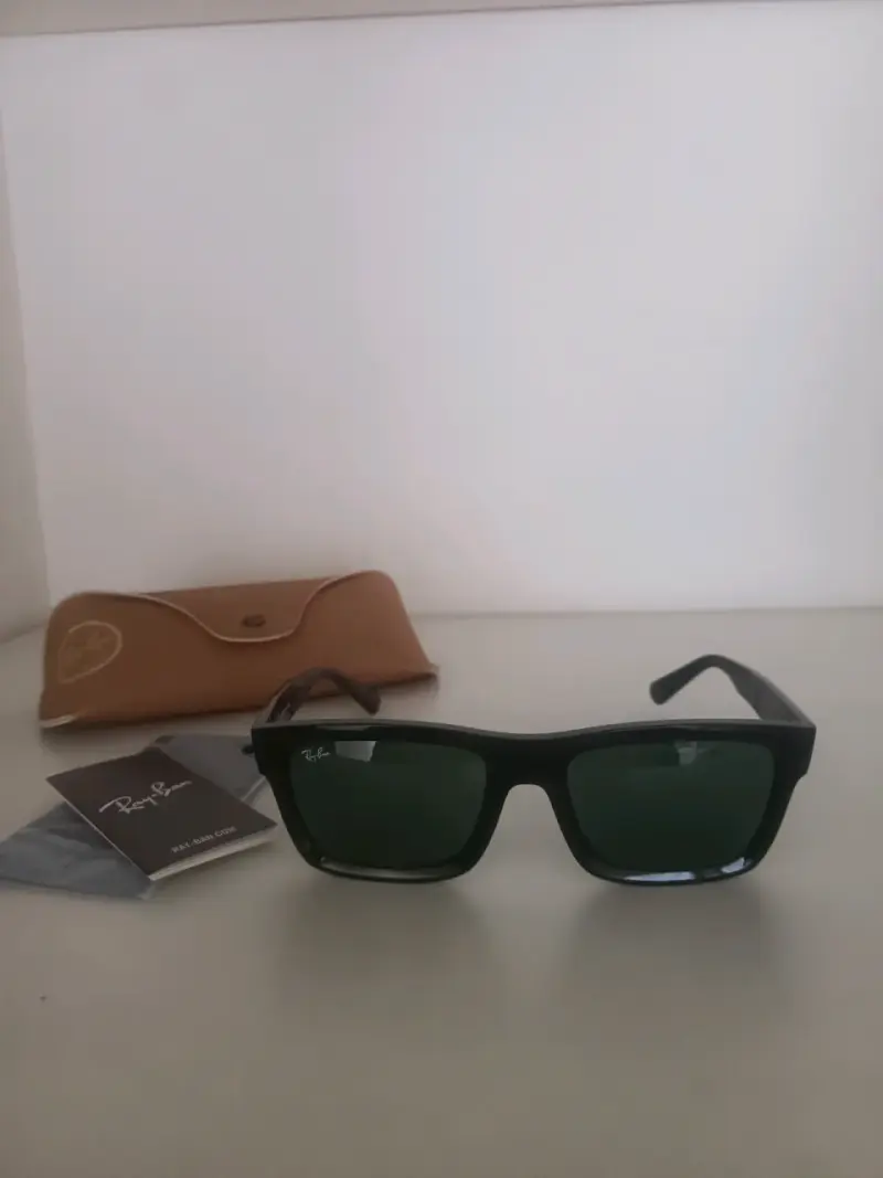 Gafas de sol Ray-Ban negras con estuche - 4