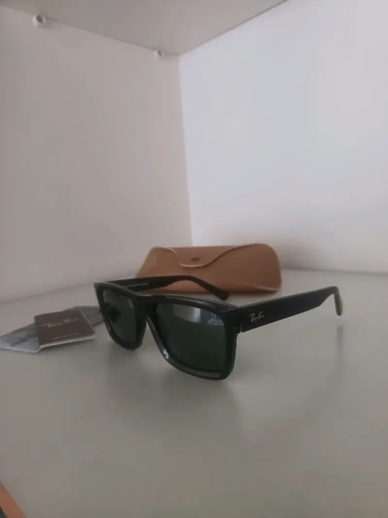 Gafas de sol Ray-Ban negras con estuche - 5