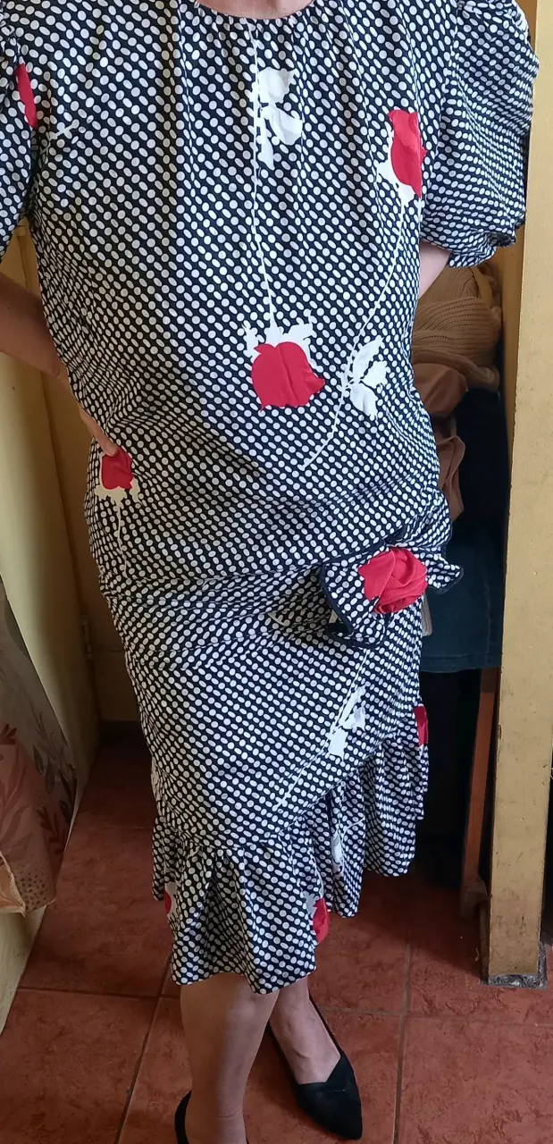 Vestido estampado de lunares y flores - 1