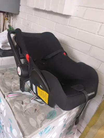 Coche de bebé beige con manillar ajustable - miniatura 6