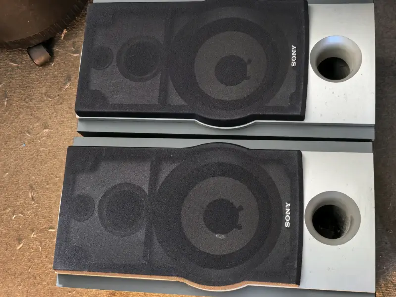 Parlantes Sony SS-MD77 con protección magnética - 6
