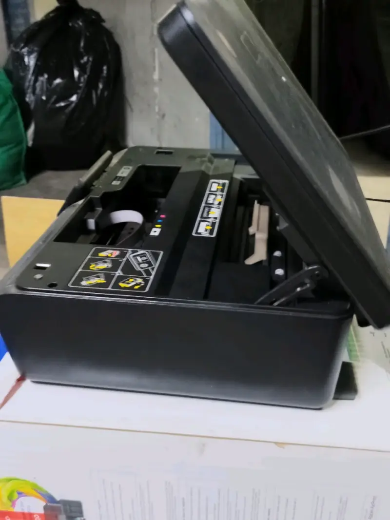Impresora multifuncional HP DeskJet 3700 - 2