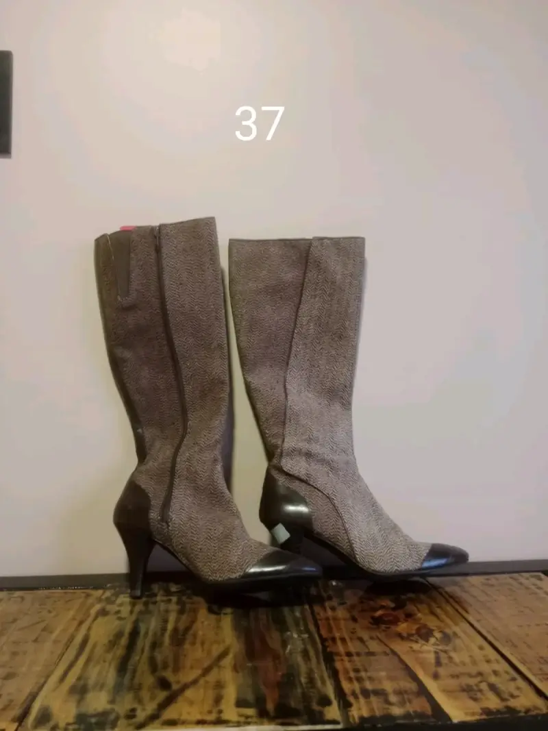 Botas de cuero para mujer en varios estilos - 1