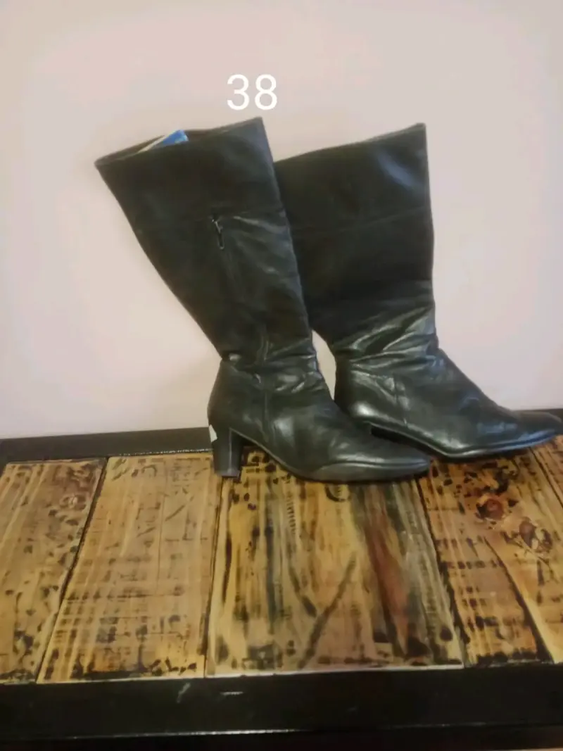 Botas de cuero para mujer en varios estilos - 2