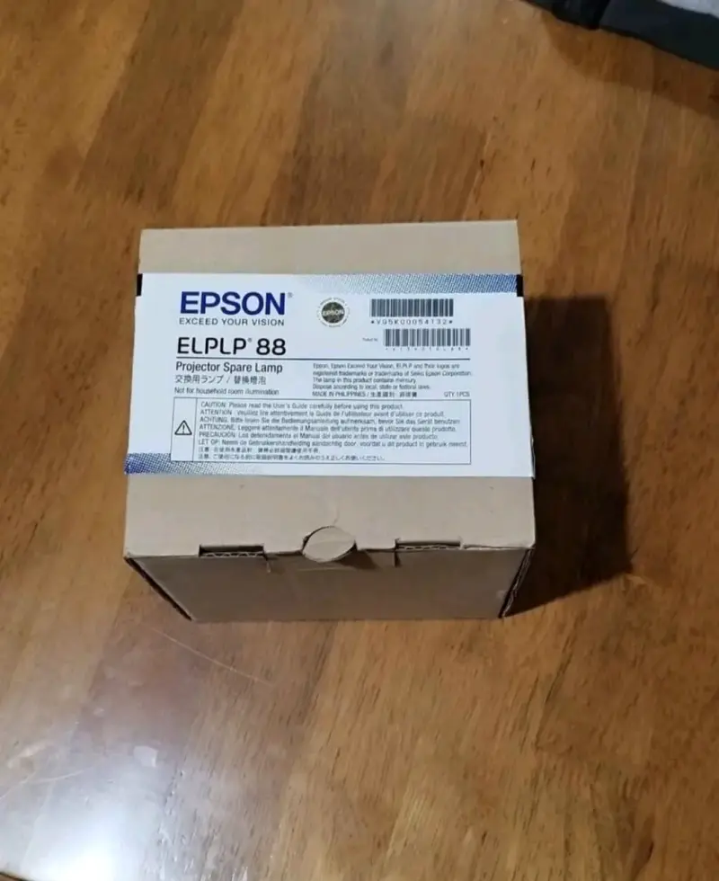 Proyector Epson con funda y cables - 3
