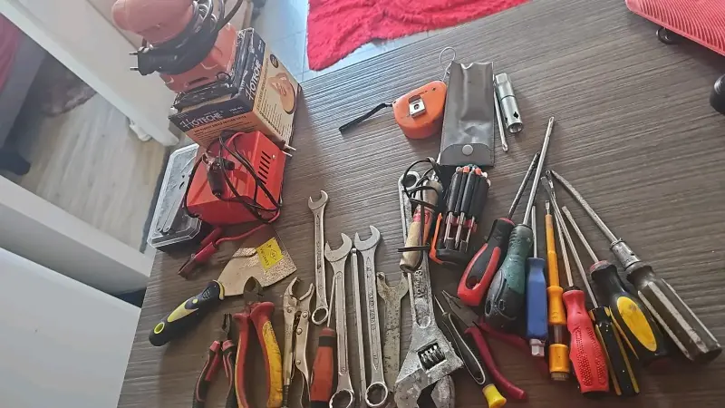Cajonera de Madera con Cerradura y Ruedas - 3