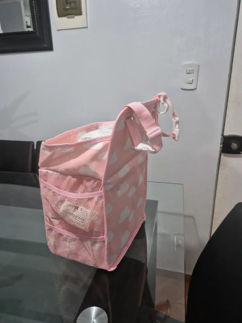 Organizador de pañales rosa con diseño de nubes - 2