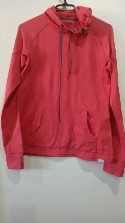 Polerón rojo con capucha NRS para mujer - miniatura 2