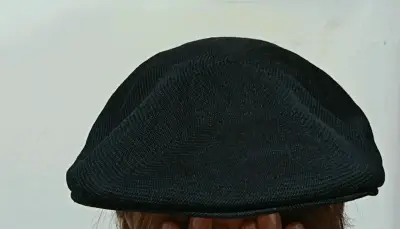 Boina Dockers de malla negra elegante - miniatura 3