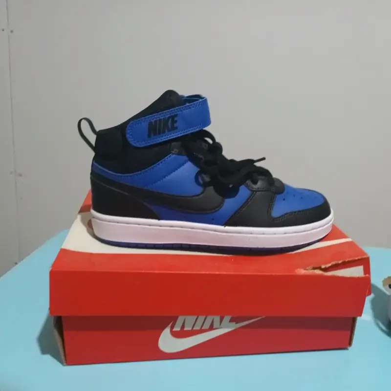 Zapatillas Nike azules y negras de caña alta - 3